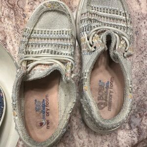 Skechers women Beige and Gray Sneakers